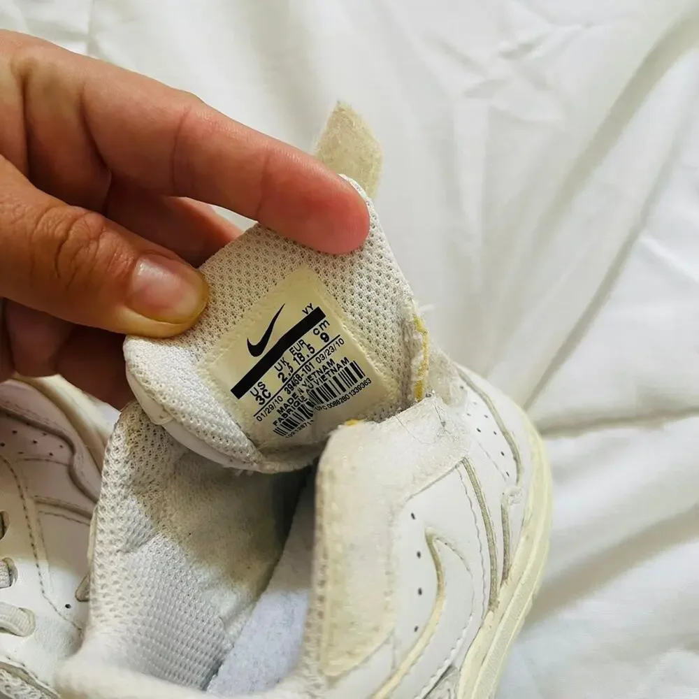 Nike White Velcro-Lace Strap Sneakers – Toddler Size 3C